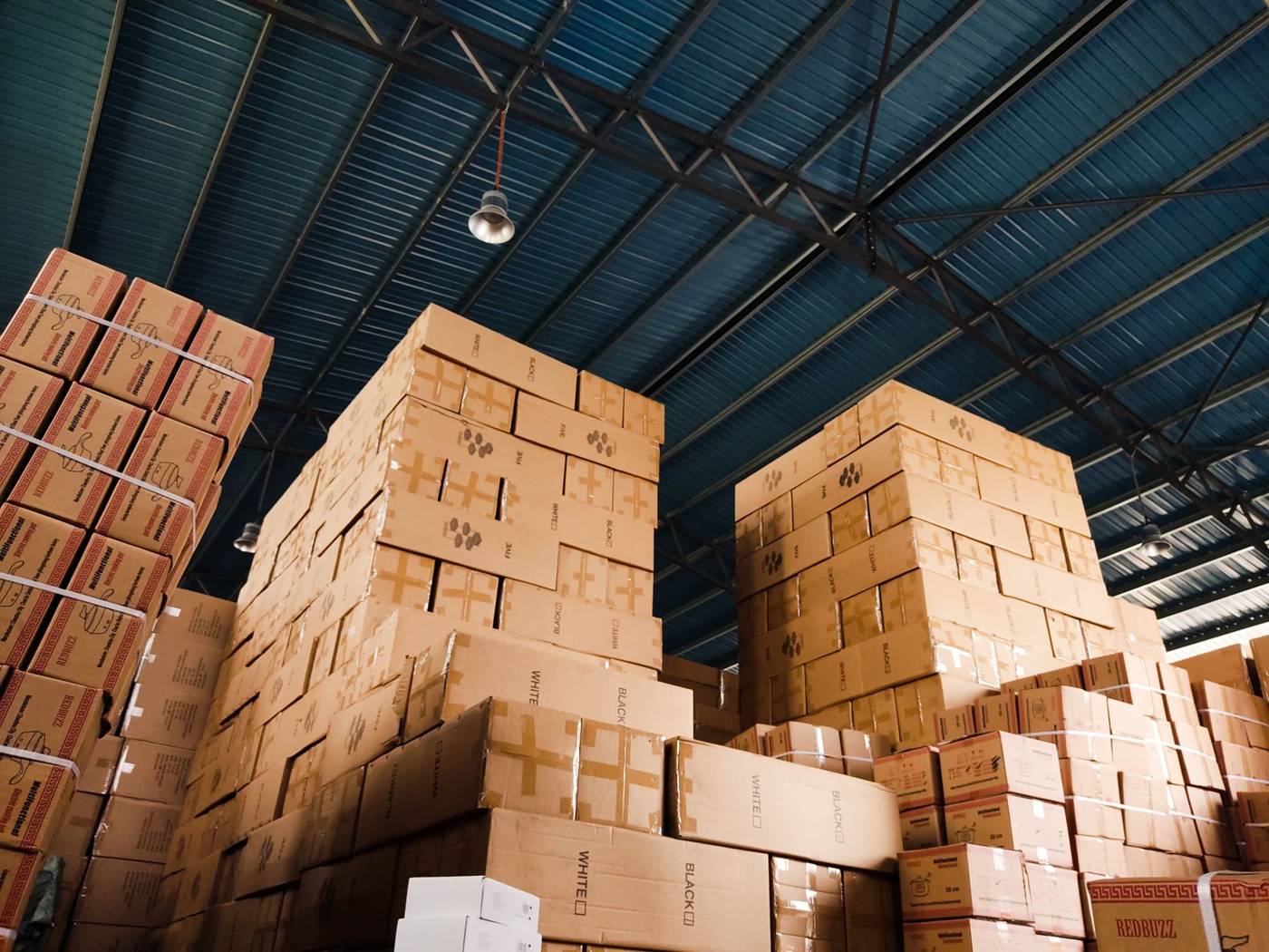Alibaba warehouse packages