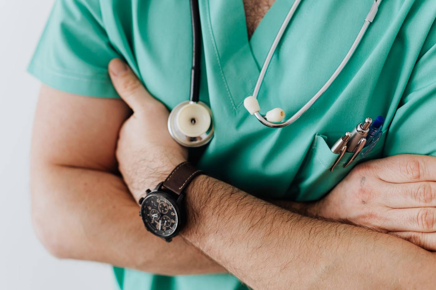 An Alignment Healthcare executive sold $550,000 in stock under a prearranged plan, but Q1 results — 33% revenue growth,…