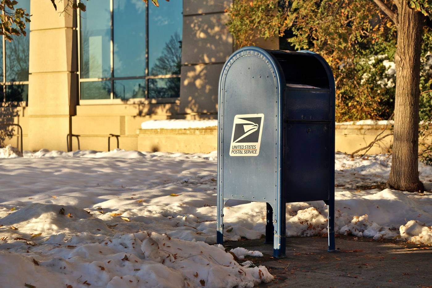 Postmaster General David Steiner told a Senate committee Wednesday that USPS is borrowing from employee retirement funds…