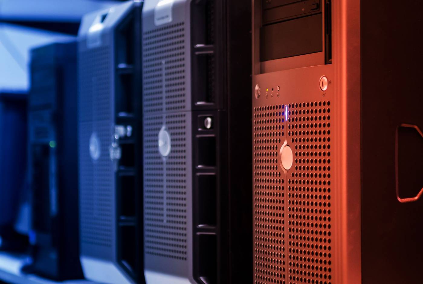 Data center server hardware