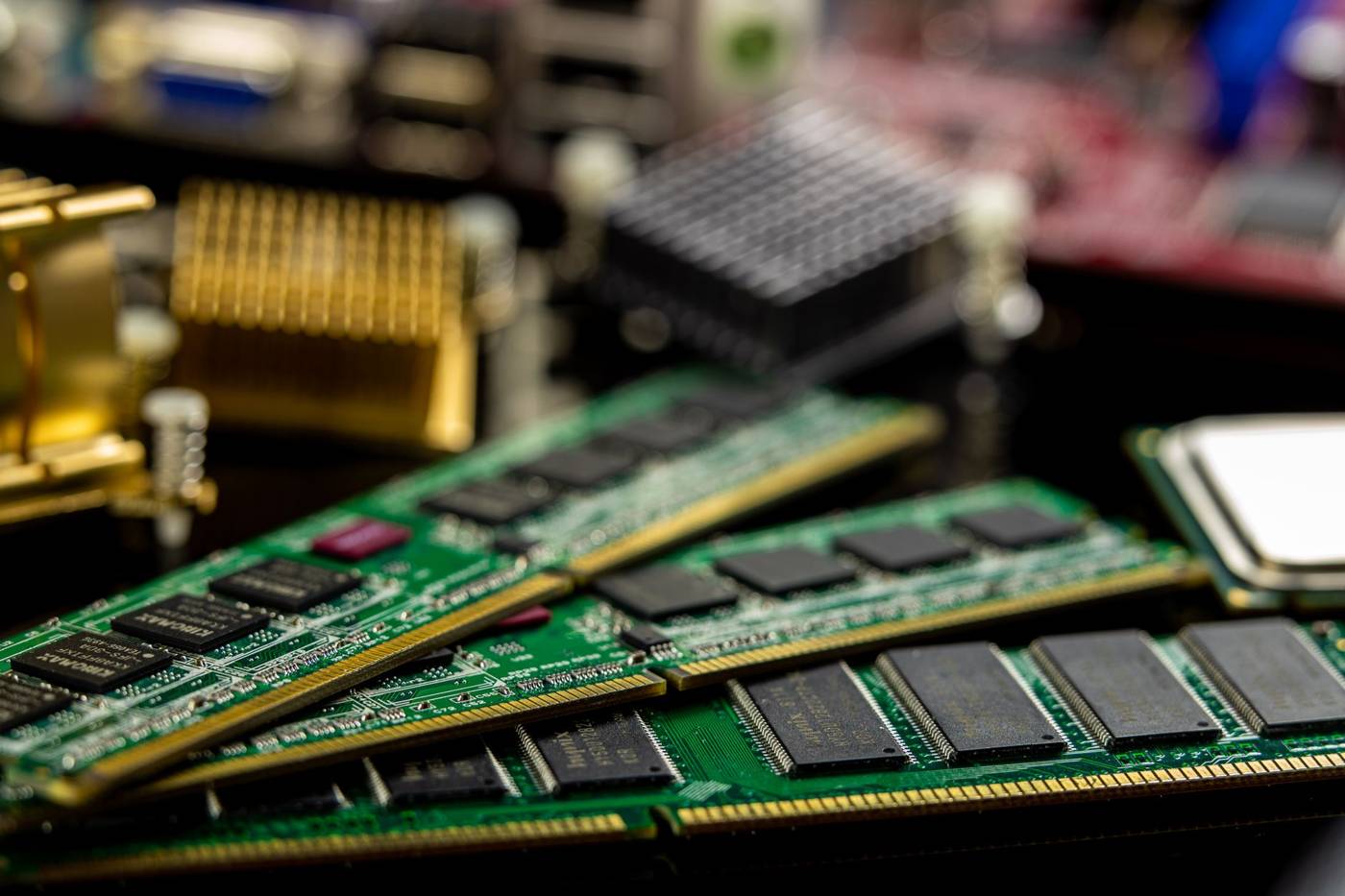 Data center server memory modules