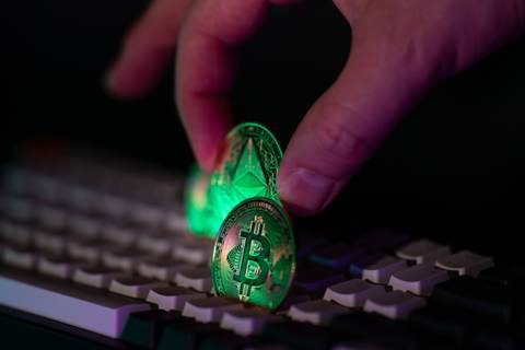 DOJ Seizes Huione Crypto (BTC) Laundering Network