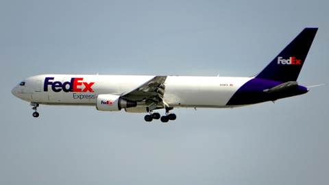 FedEx (FDX) Beats Q4 but Weak Guidance Drags Shares