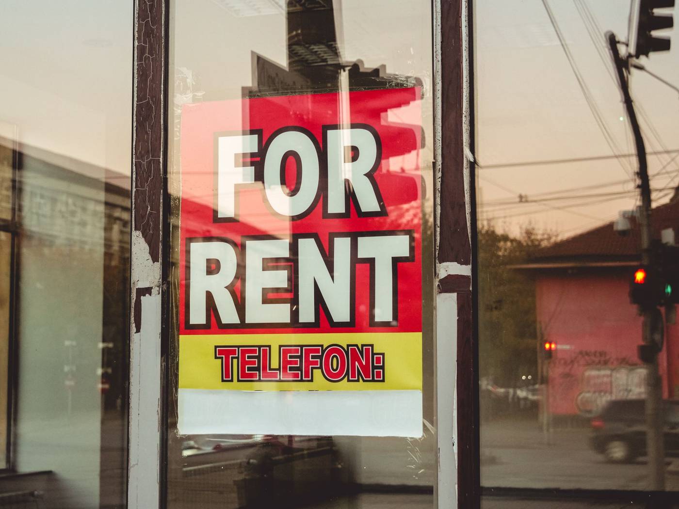 For rent apartment sign