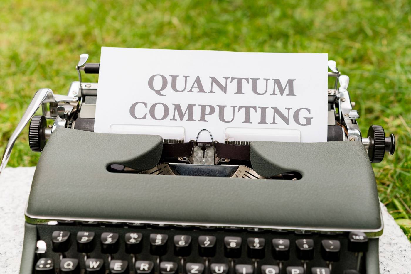 Franklin Intelligent Machines ETF slid 5.49% as quantum computing jitters spread from IQM's rocky Nasdaq debut.