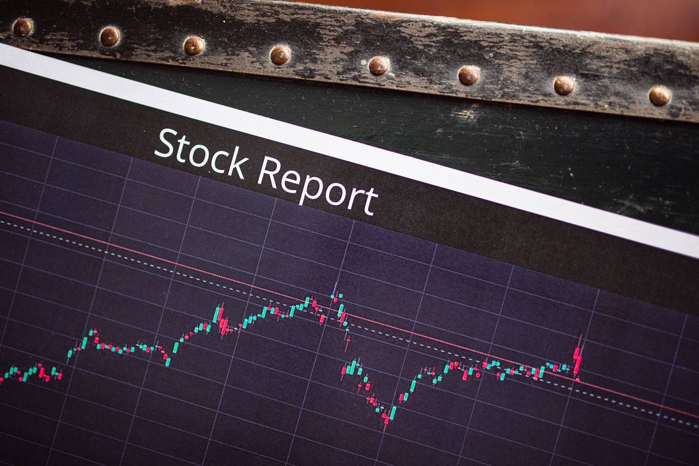 Salesforce shares sit near their 52 week low at 153.21 with an RSI of 33.51, a P/E of 17.67 and a billion dollar AI bet…