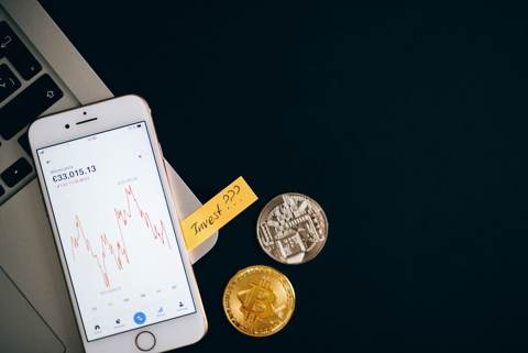 Silver Falls Below 60 Dollars Again