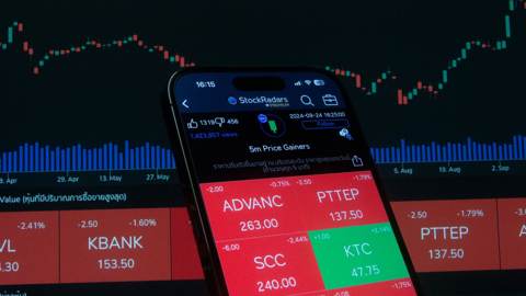 SpaceX Joining Nasdaq 100 July 7: Should Investors Buy Shares?