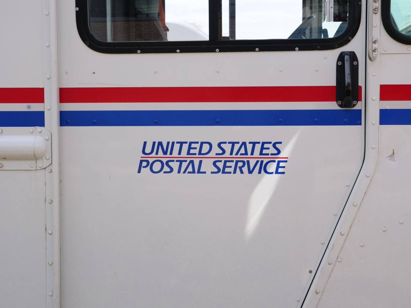 Usps post office building