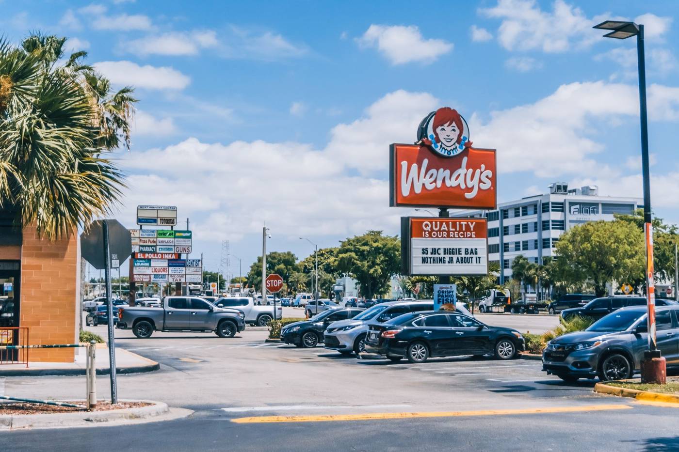 Wendy's shares surged 30.3% to 8.15 USD on June 18, 2026, after a Reddit post on WallStreetBets called on traders to rally…